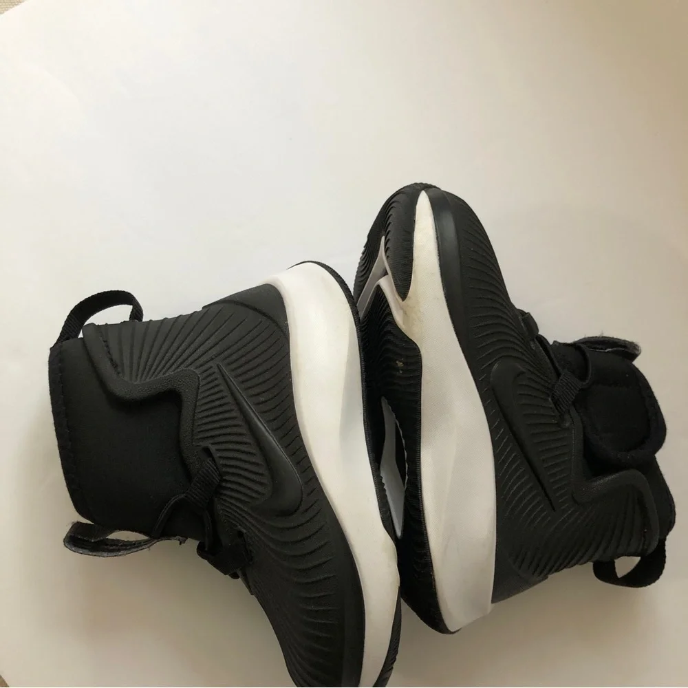 Nike Toddler Binzie Boots BQ5382-002 Size 5C